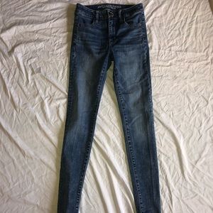 American eagle blue jeans